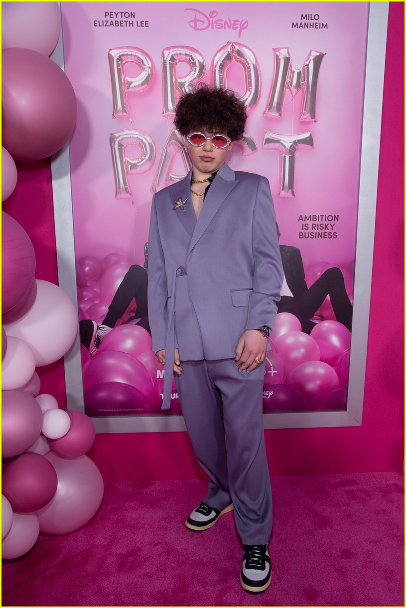 disney channel stars attend prom pact premiere 14