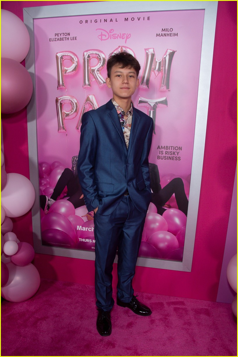 disney channel stars attend prom pact premiere 21