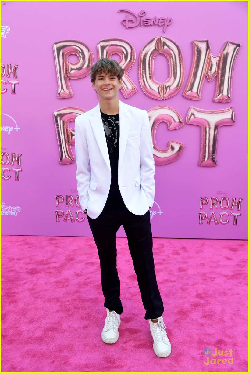 disney channel stars attend prom pact premiere 53