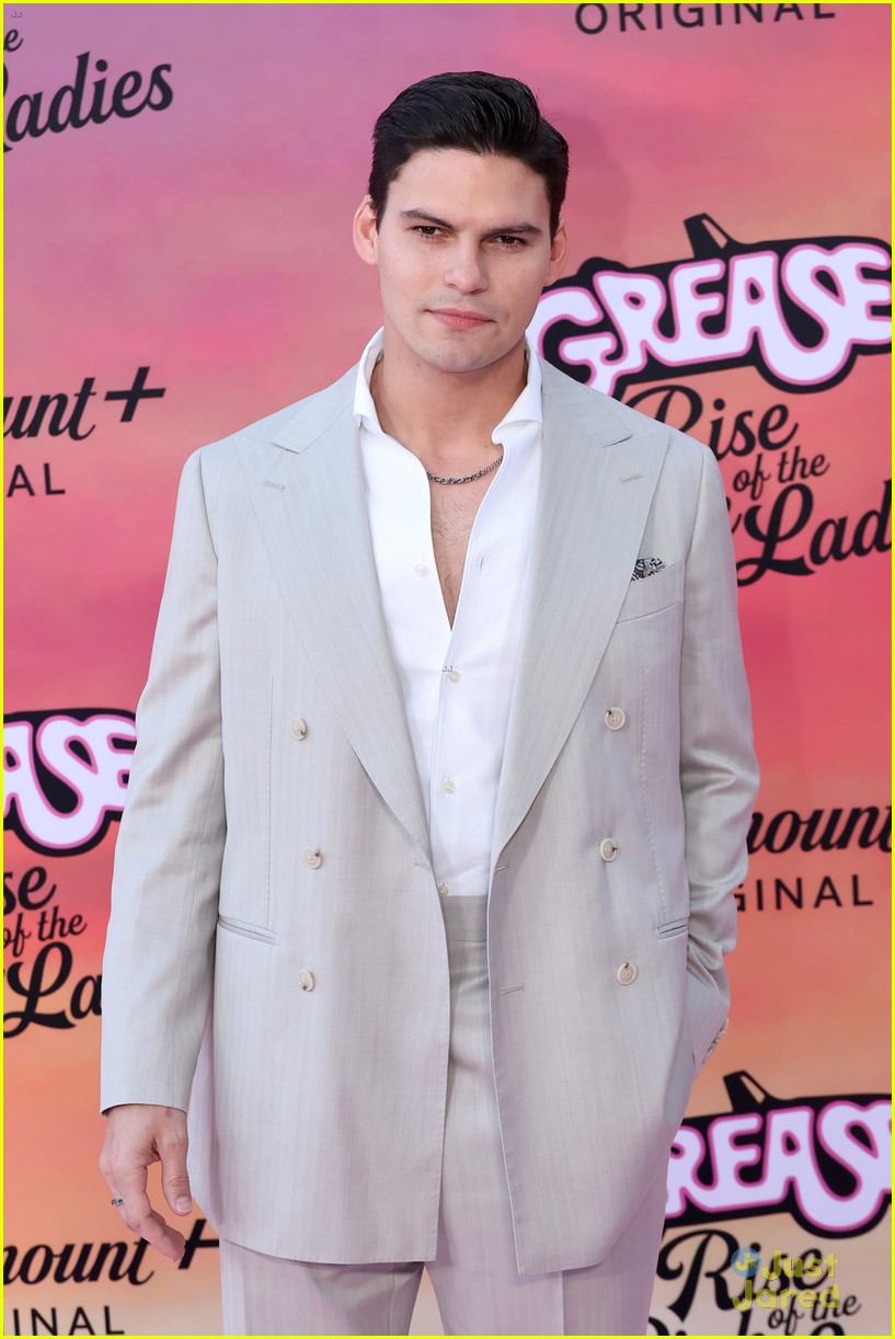 pink ladies and og grease stars attend grease rise of the pink ladies premiere 31