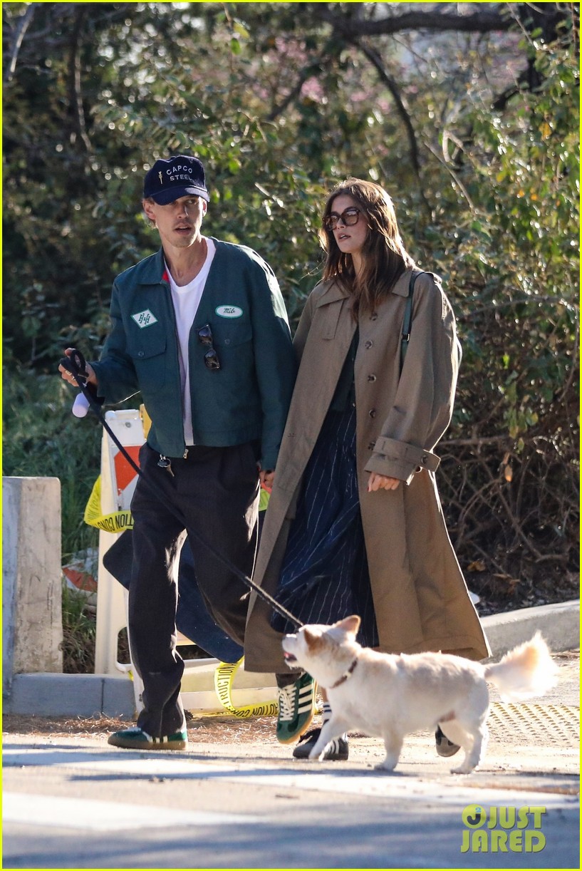 Kaia Gerber & Austin Butler Cap Off Their Low Key Weekend With a Yoga ...