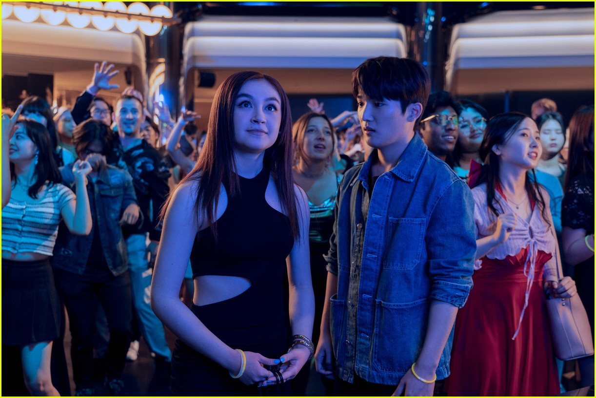 anna cathcart heads to korean boarding school in first look at xo kitty 05