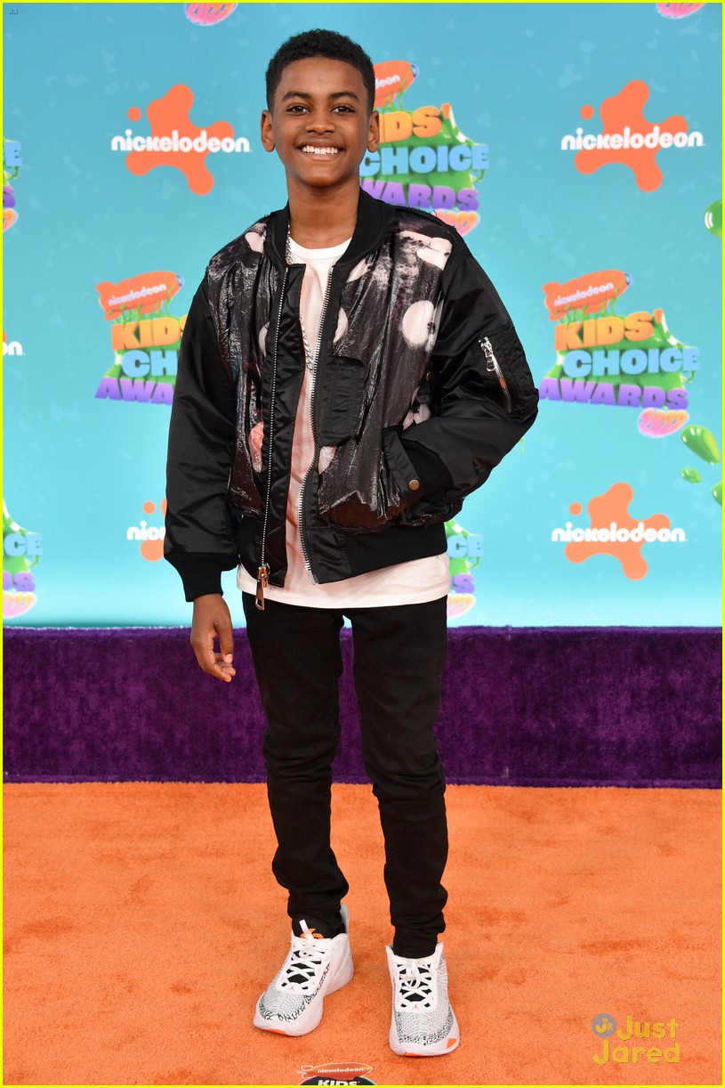 that girl lay lay gabrielle nevaeh green serve looks at kids choice awards 05