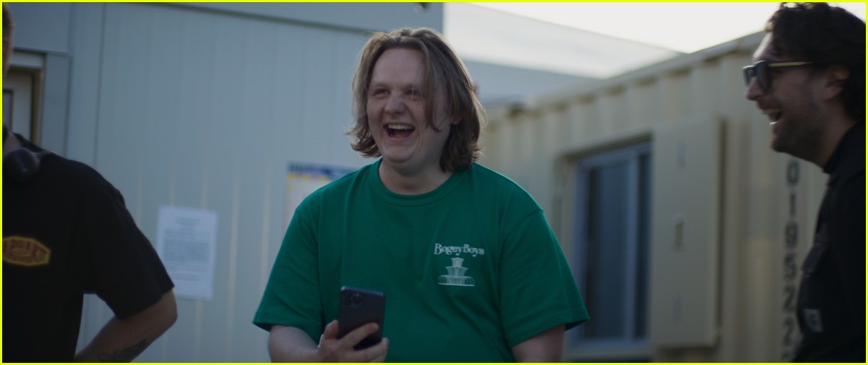 lewis capaldi opens up about anxiety mental health in netflix trailer 02