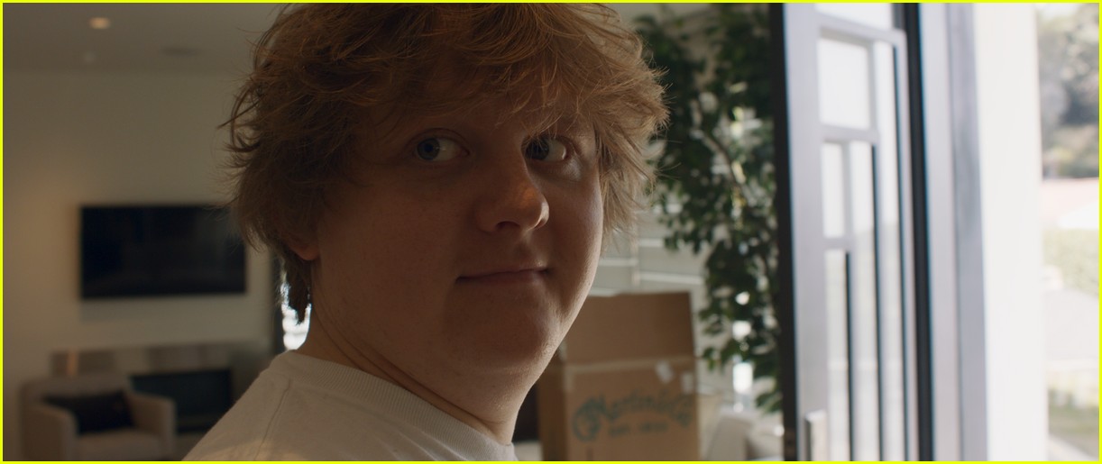 lewis capaldi opens up about anxiety mental health in netflix trailer 06
