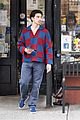 sophie turner joking holds hands with mikey deleasa joe jonas shopping 26