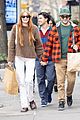 sophie turner joking holds hands with mikey deleasa joe jonas shopping 32