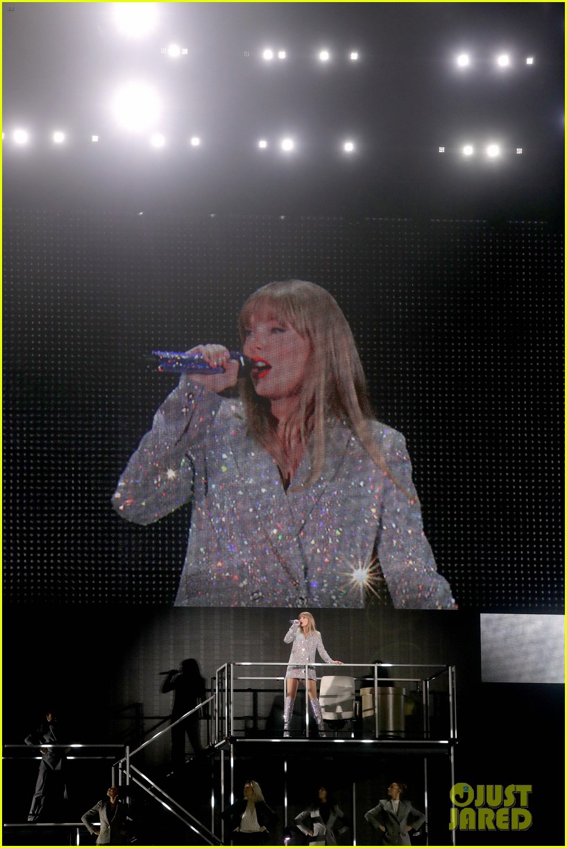 taylor swift tour opening 31