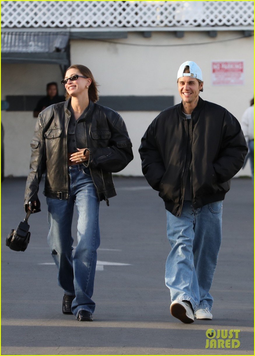 justin hailey bieber coordinating outfits lunch in la 08