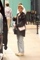 ariana grande does some shopping in london 13