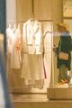 ariana grande does some shopping in london 33