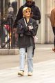 ariana grande does some shopping in london 53