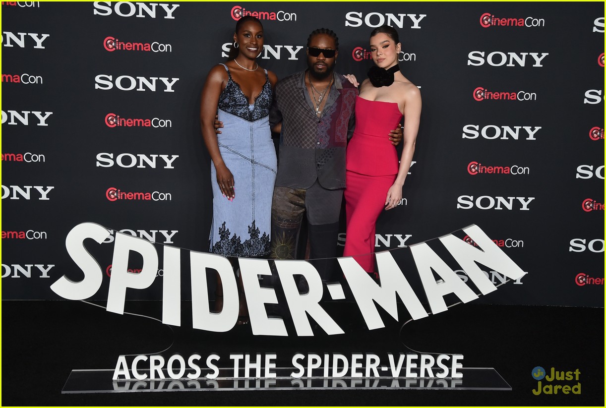 hailee steinfeld says new across the spider verse is next level 03