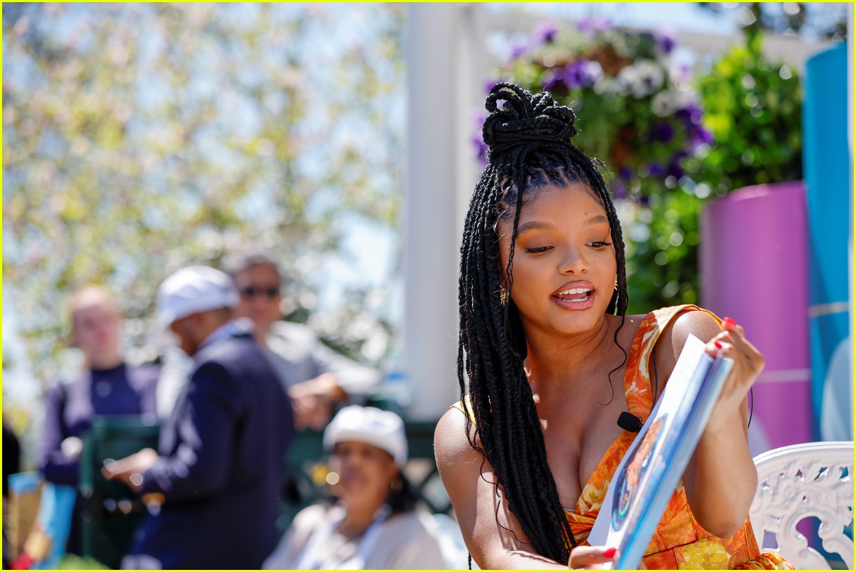 halle bailey reads the little mermaid at the white house easter egg roll 01