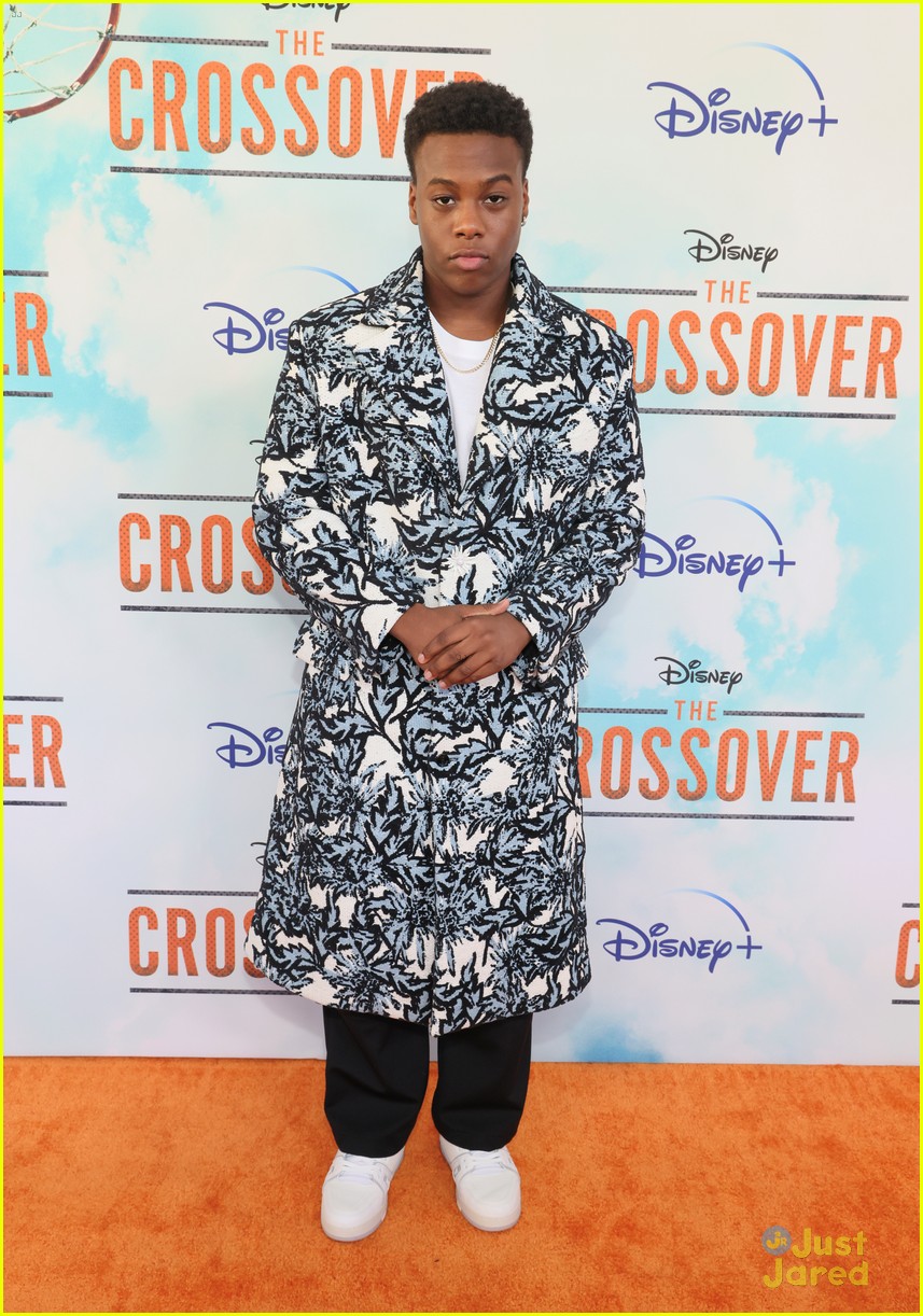 jalyn hall amir oneil hit orange carpet at the crossover premiere 04