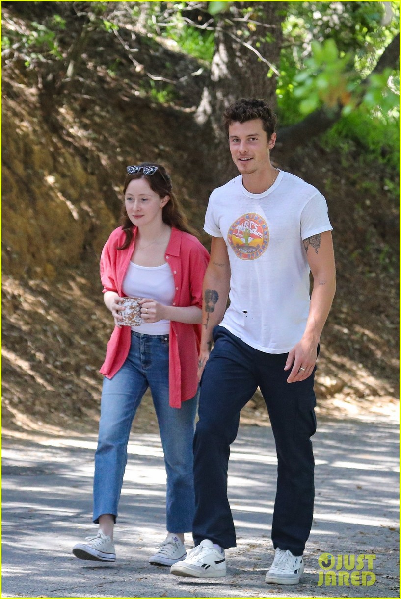 Shawn Mendes Goes on a Hike With Label Exec Clio Massey in Los Angeles ...