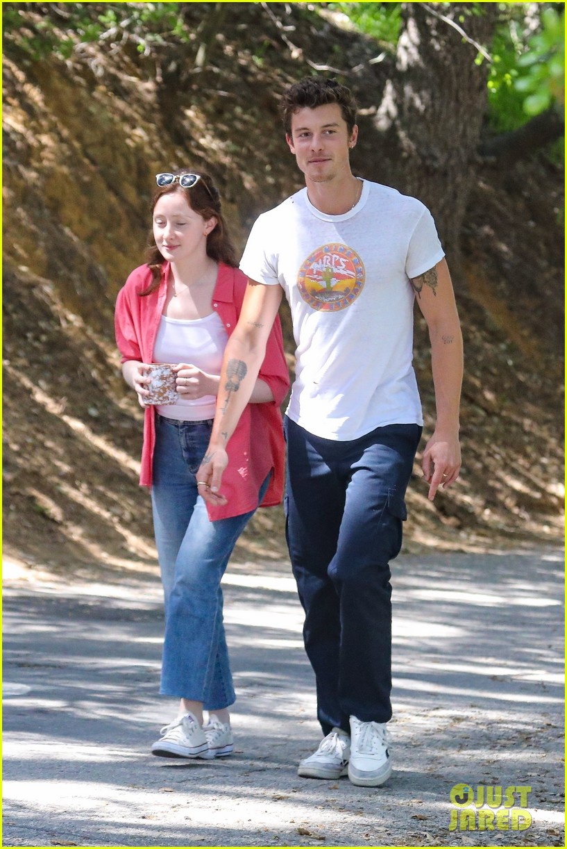 Shawn Mendes Goes on a Hike With Label Exec Clio Massey in Los Angeles ...