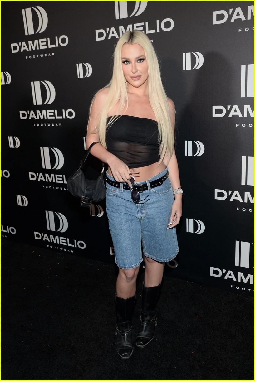 dixie damelio joins family at damelio footwear launch after reported hospitalization 16
