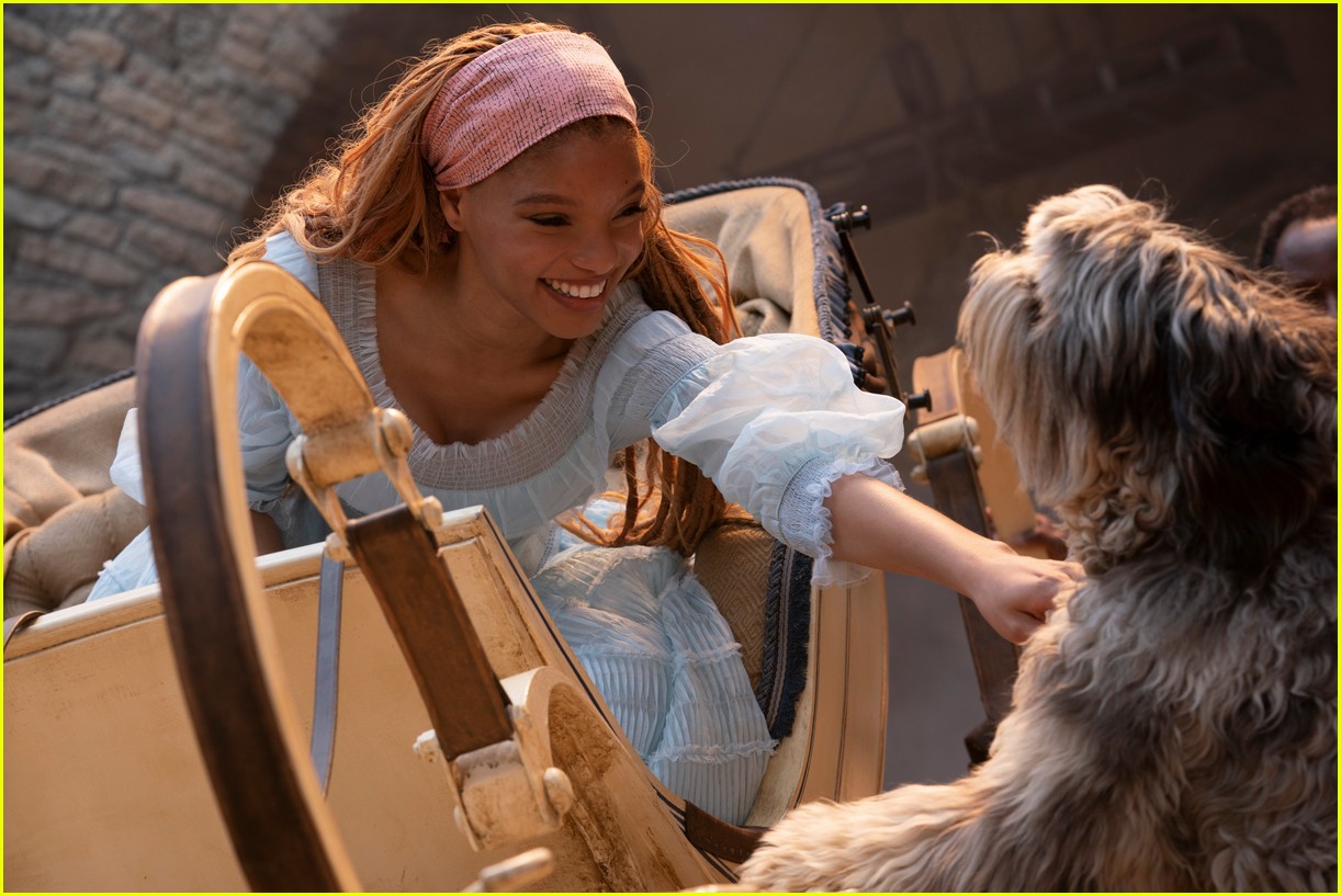 halle bailey opens up about dying her hair red and keeping locs for the little mermaid 04