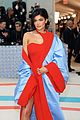 kendall kylie jenner show some leg at met gala 2023 06