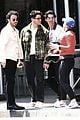 jonas brothers run into fan while out in nyc between meetings 22