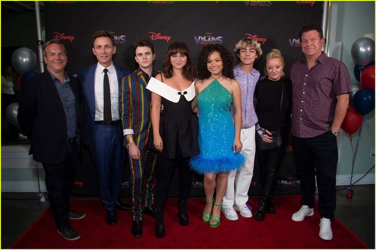 the villains of valley view cast celebrate at season two wrap party 18