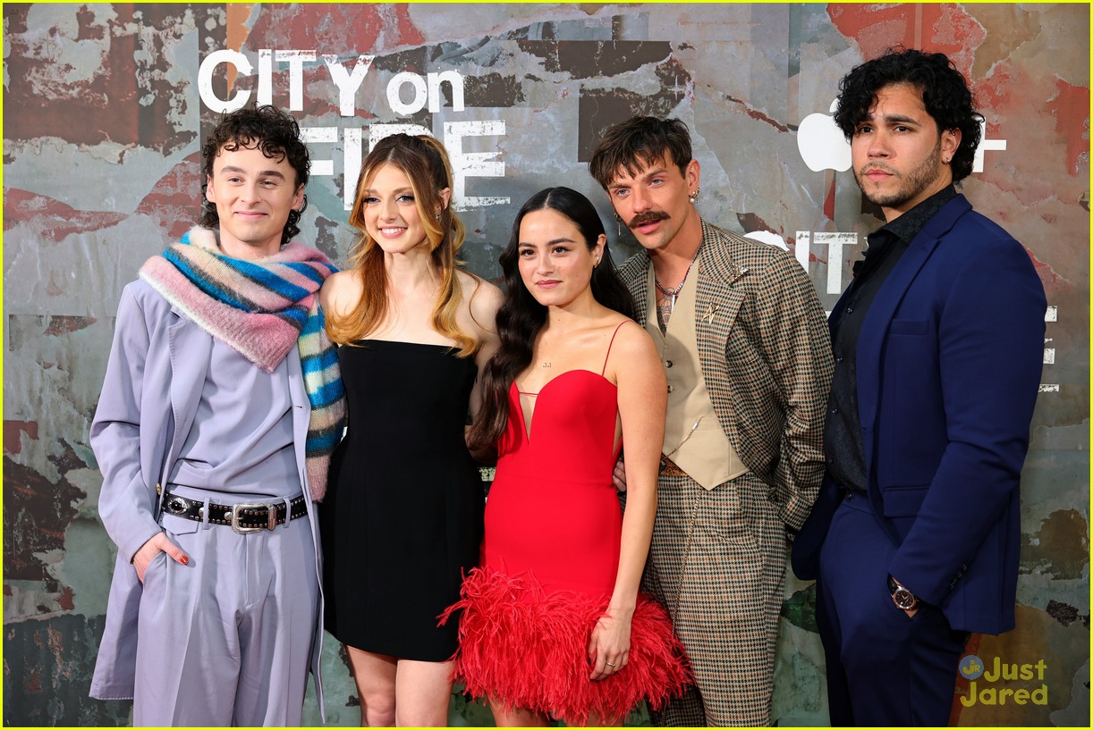 wyatt oleff chase sui wonders join co stars at city on fire premiere 34