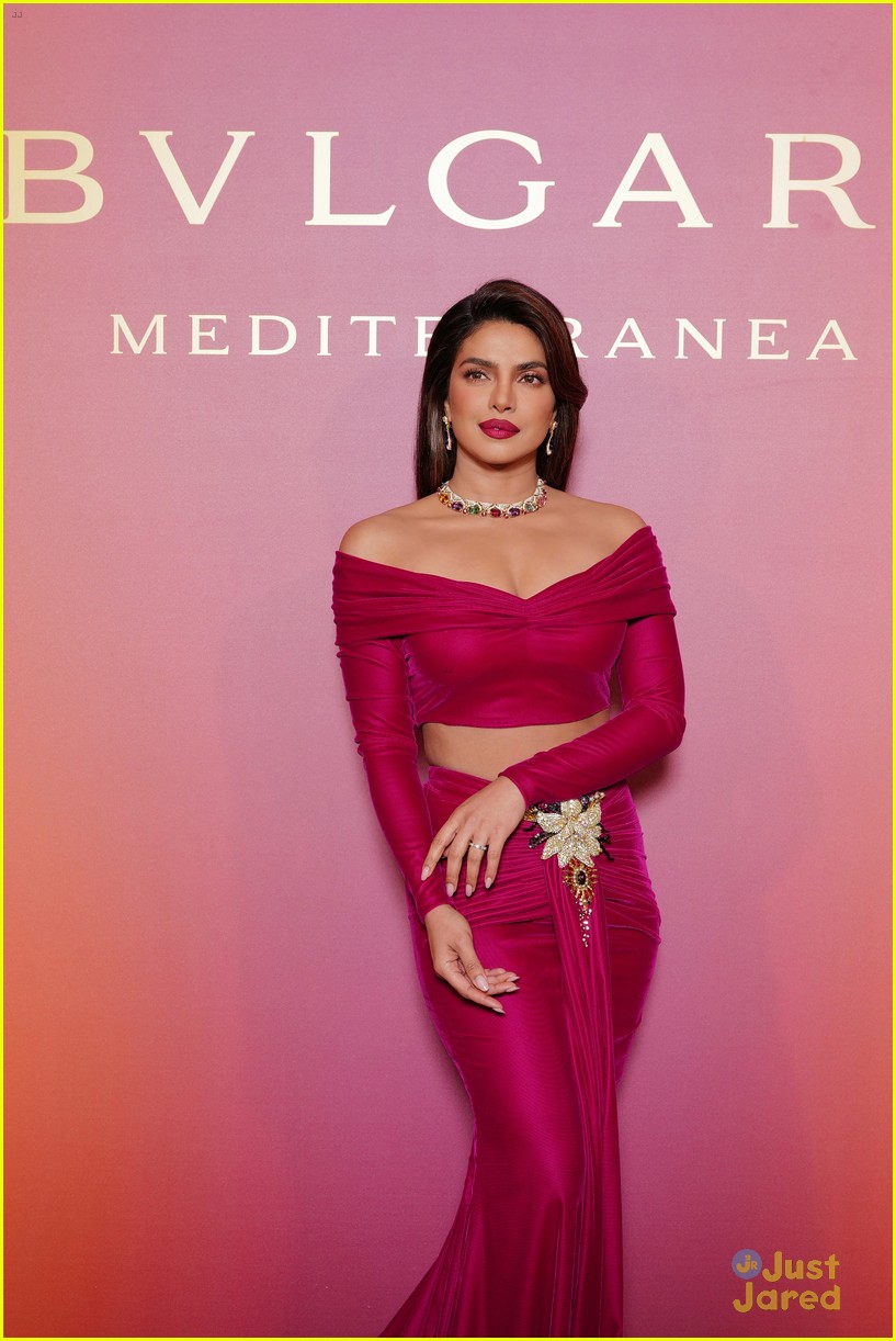 zendaya lisa go glam in black gowns at bulgari mediterranean launch event 23