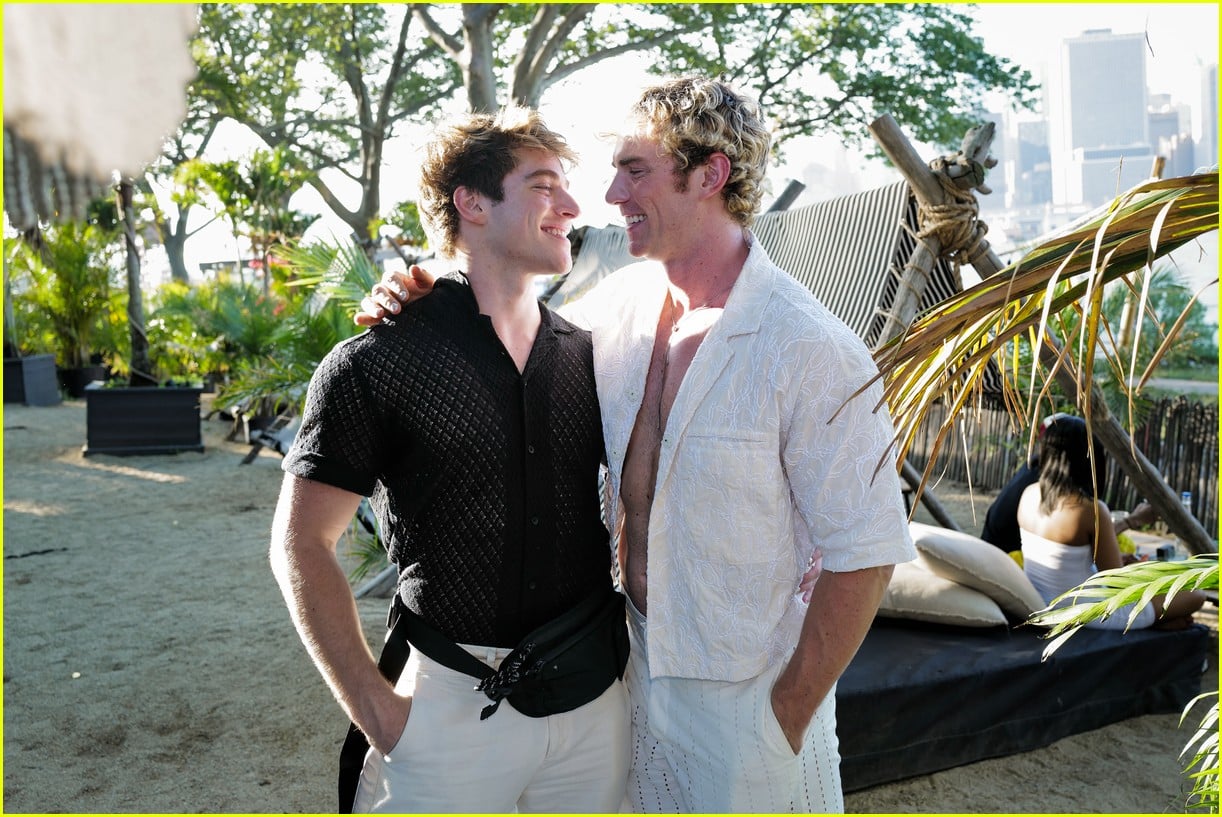 froy gutierrez zane phillips kiss at pride party 02