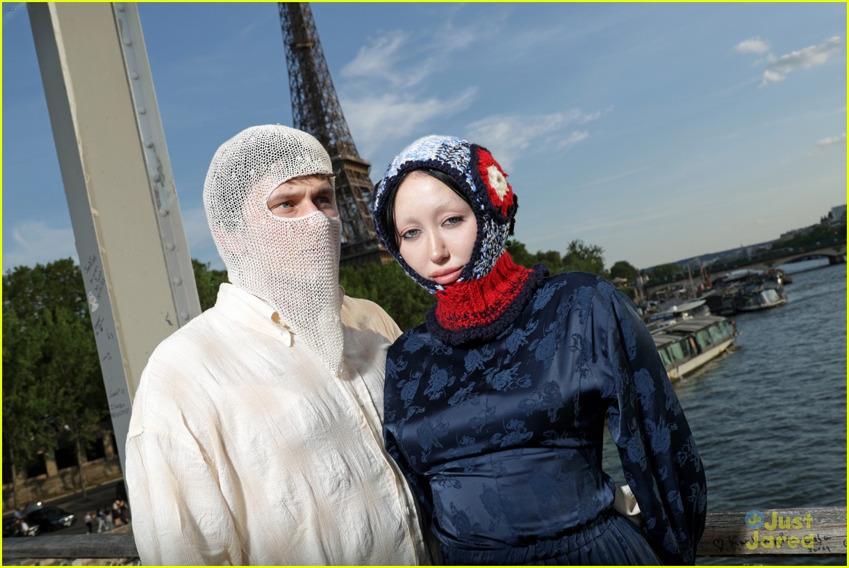 noah cyrus announces engagement after walking in paris fashion week show 04