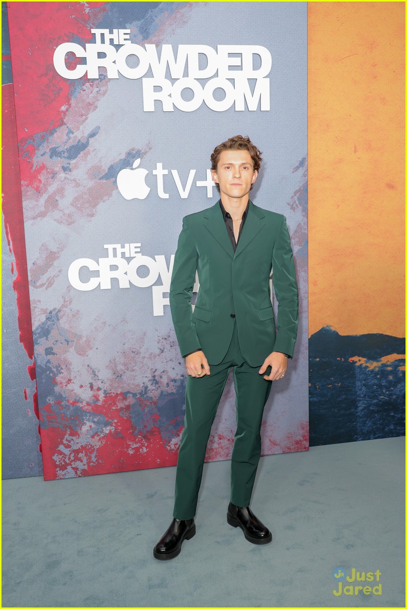 tom holland premieres new series the crowded room on birthday 03