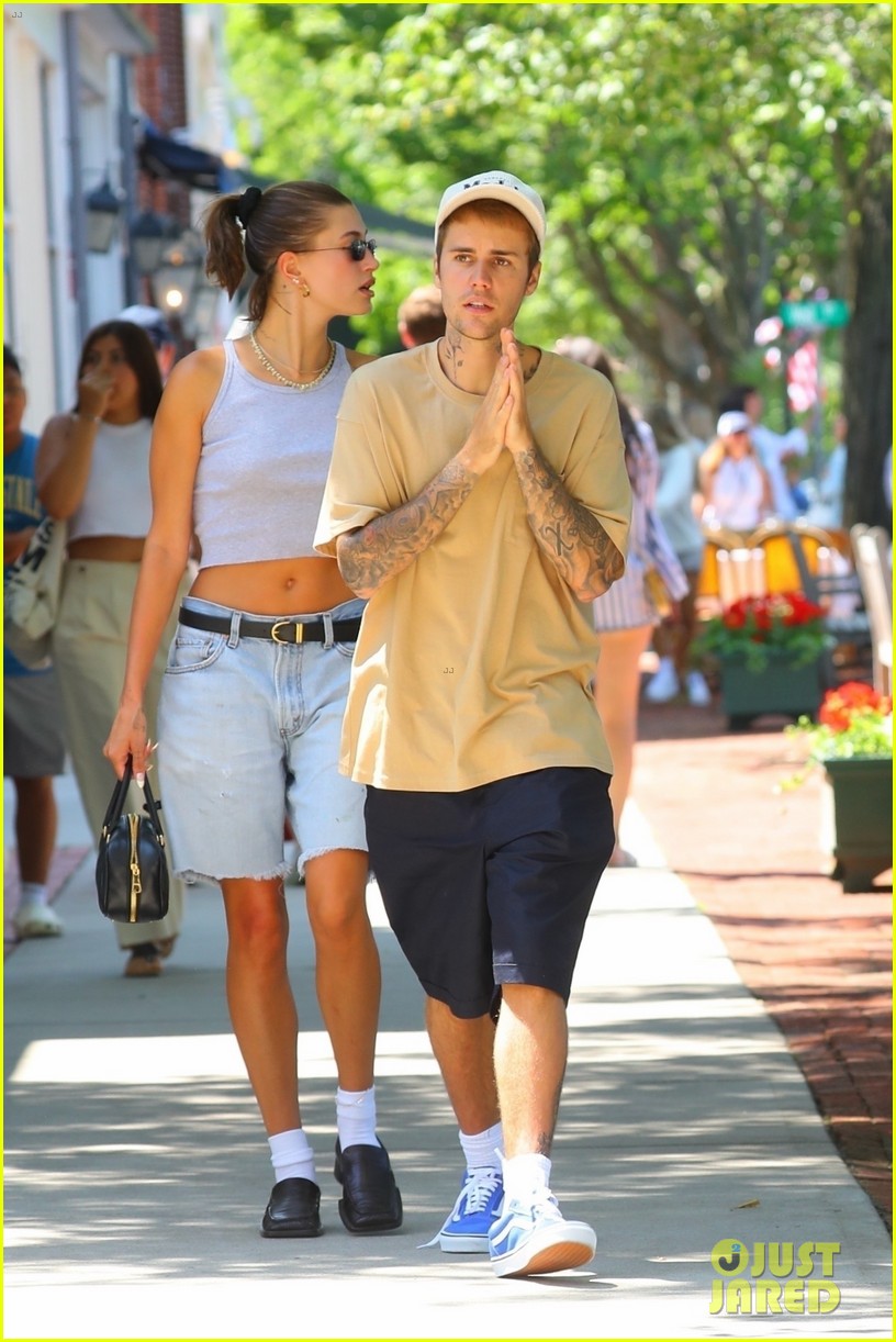 hailey bieber justin lunch in southampton 09