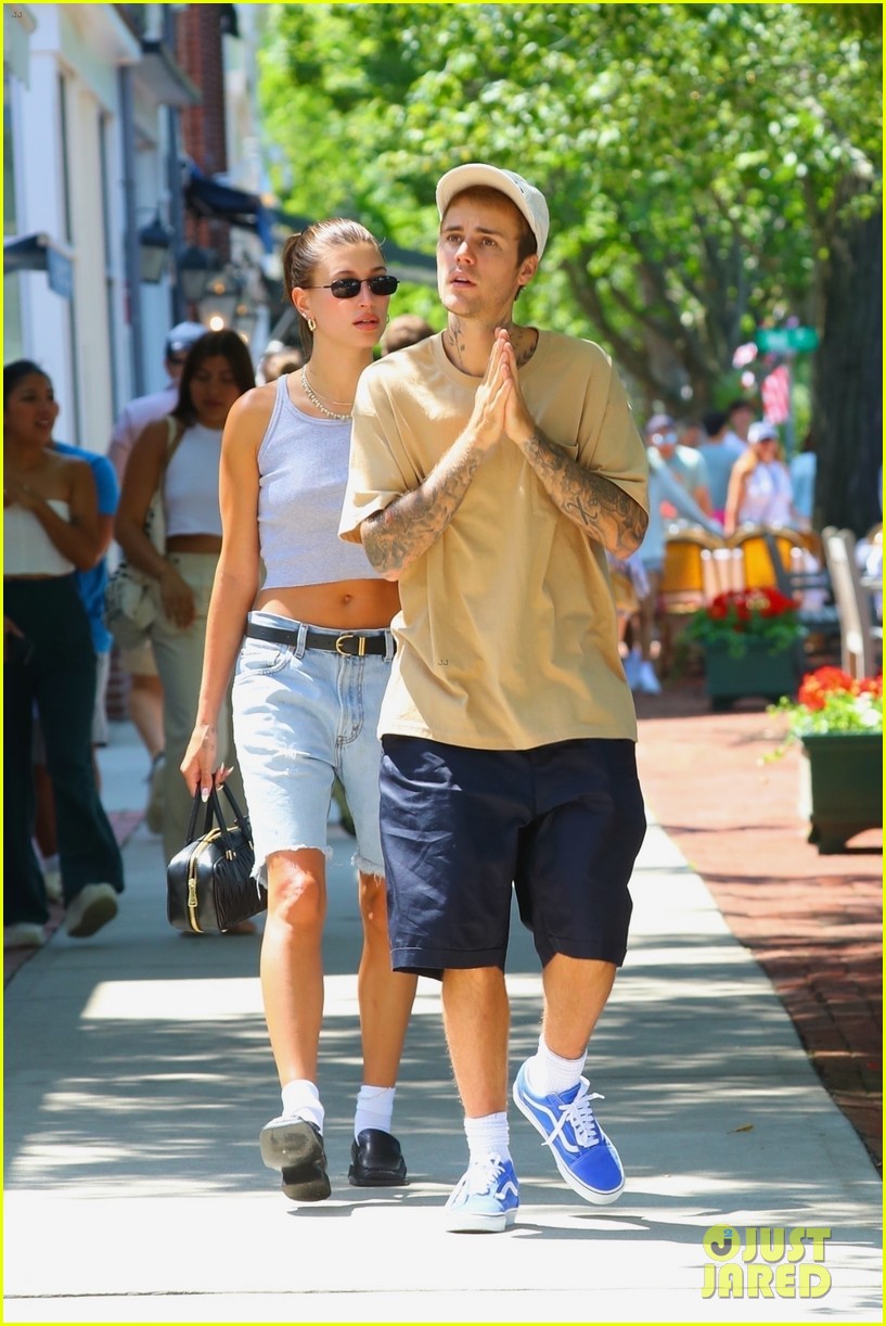 hailey bieber justin lunch in southampton 11