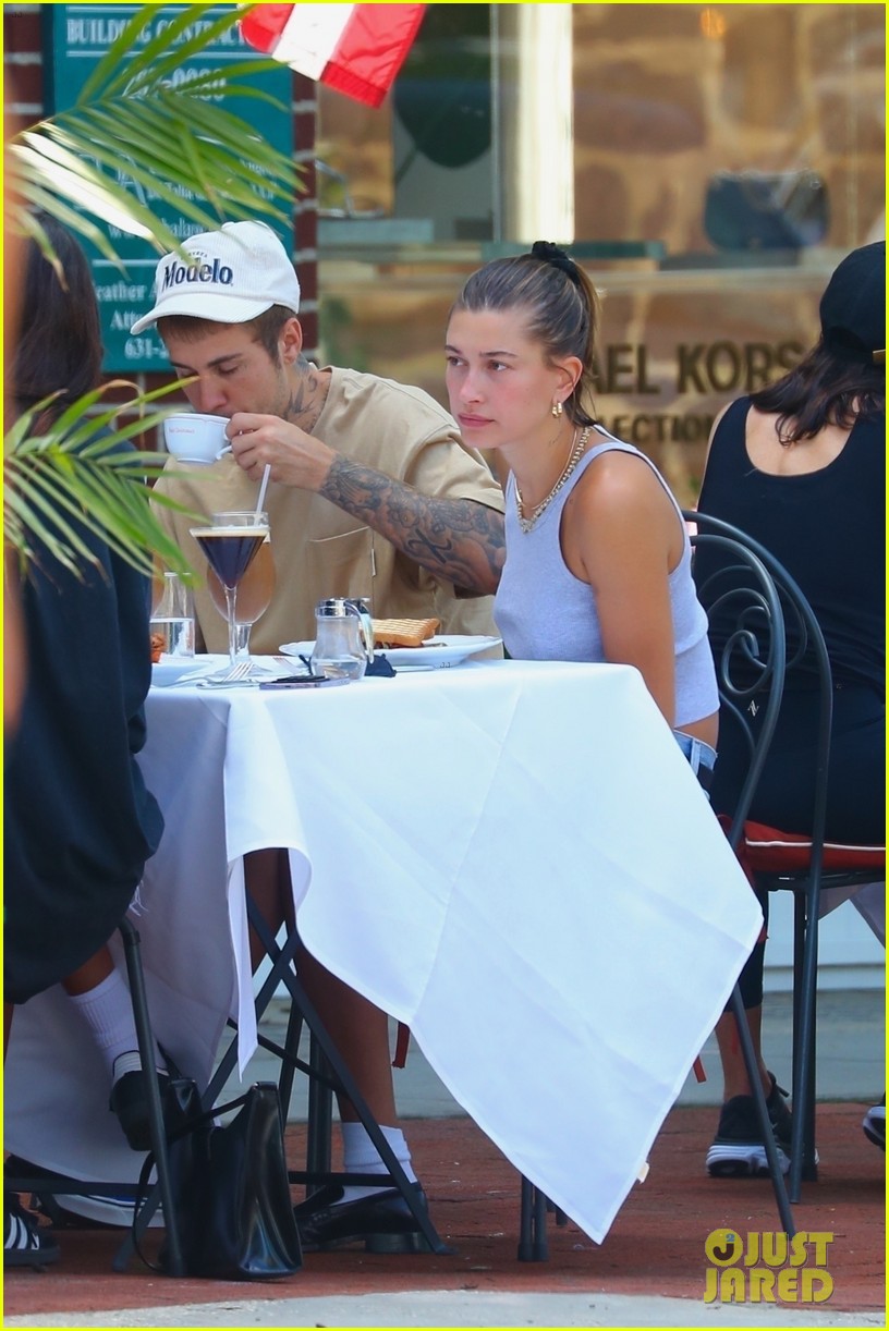 hailey bieber justin lunch in southampton 20