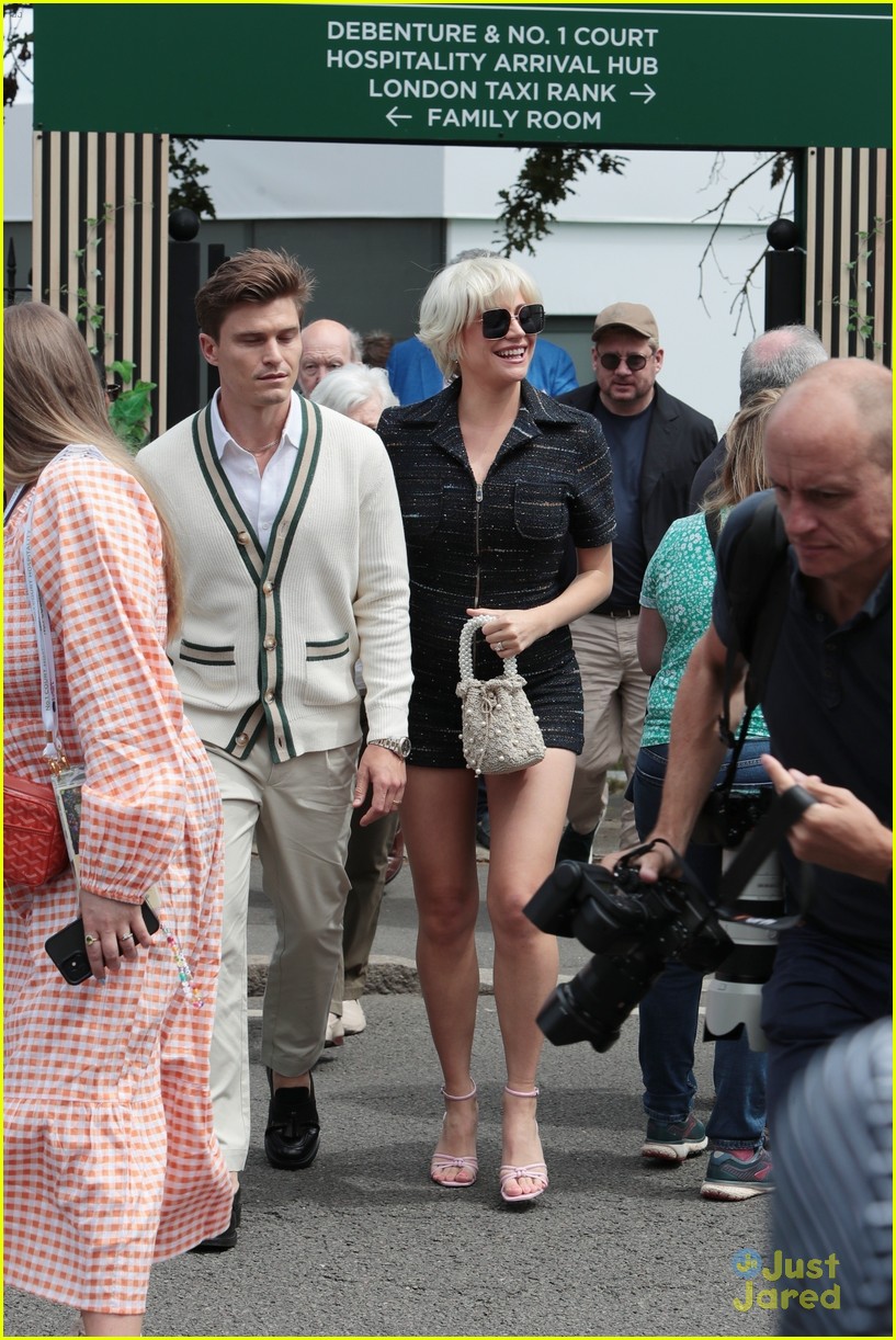 pixie lott oliver cheshire step out at wimbledon after baby news 12