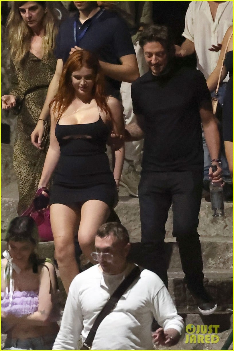 bella thorne mark emms vacation in italy 17