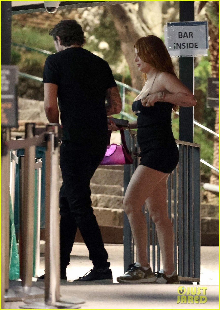 bella thorne mark emms vacation in italy 22