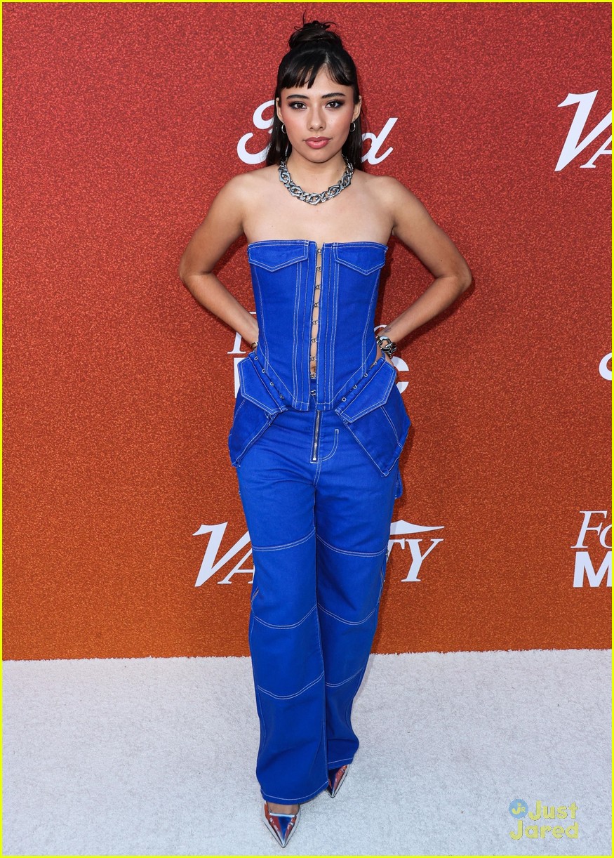 joshua bassett xochitl gomez dance the night away at variety power of young hollywood party 02