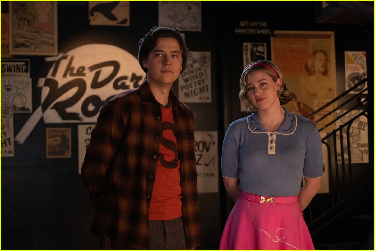 riverdale says goodbye with series finale 03