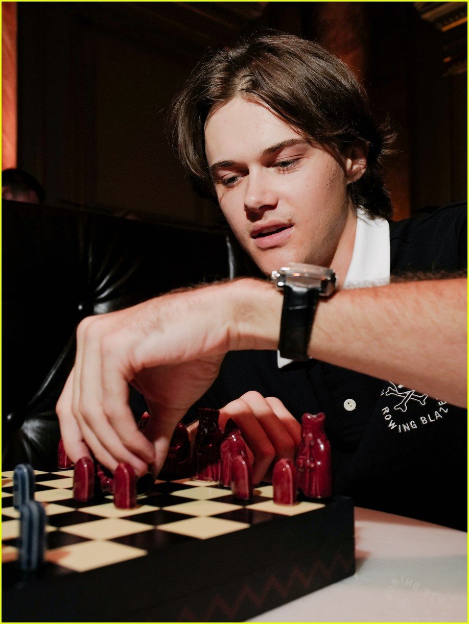 'Mean Girls' Co-Stars Christopher Briney & Renee Rapp Reunite at Rowing ...