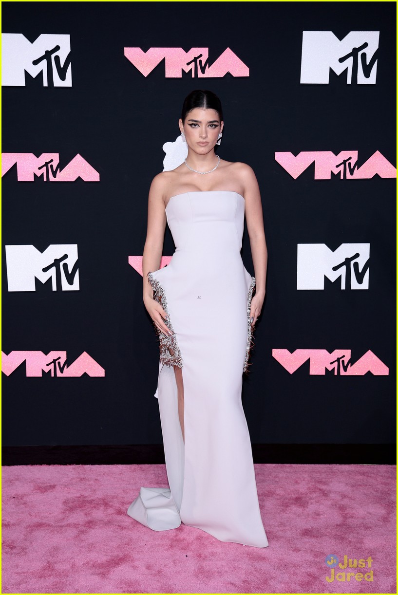 Charli And Dixie Damelio Rock 2 Looks Each At Mtv Vmas 2023 Photo 1383113 Photo Gallery 6489