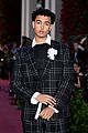 kit connor sparkles at vogue world event with heartstopper co stars and more 21