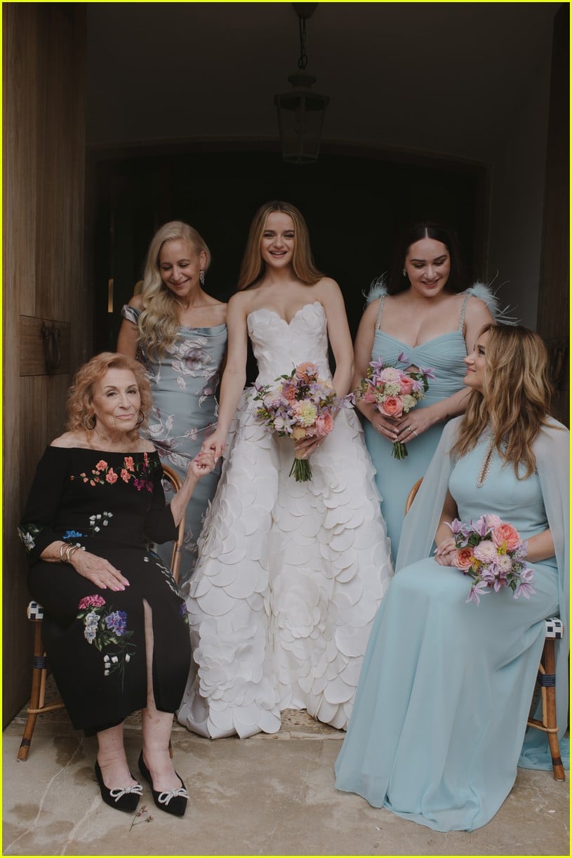 joey king steven piet wedding photos details revealed 39