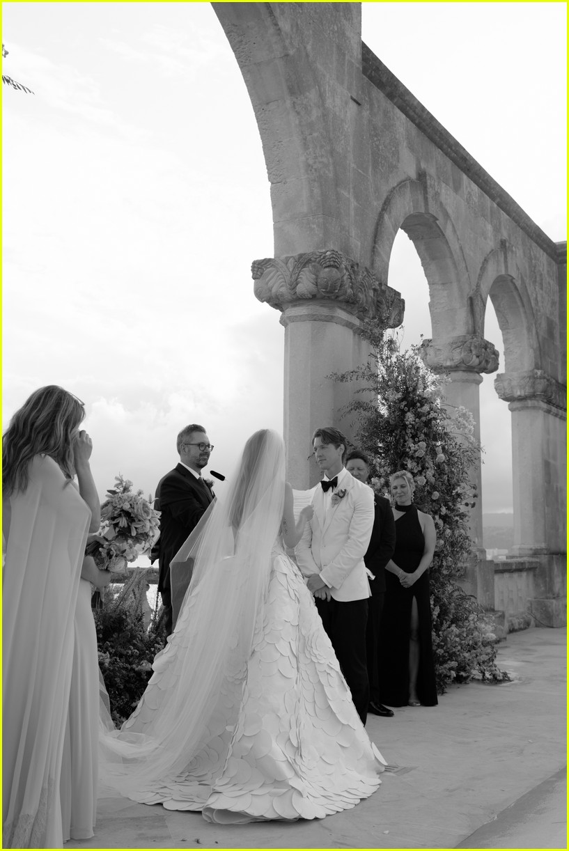 joey king steven piet wedding photos details revealed 58