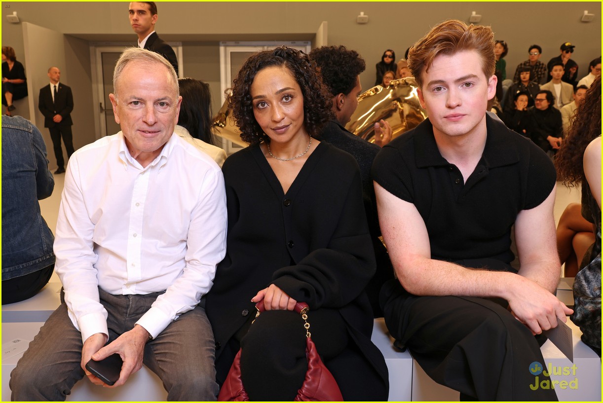 kit connor meets up with shadow bones patrick gibson at loewe fashion show 23