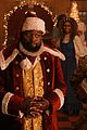 lil rel howery is santa in trailer for new family movie dashing through the snow 05