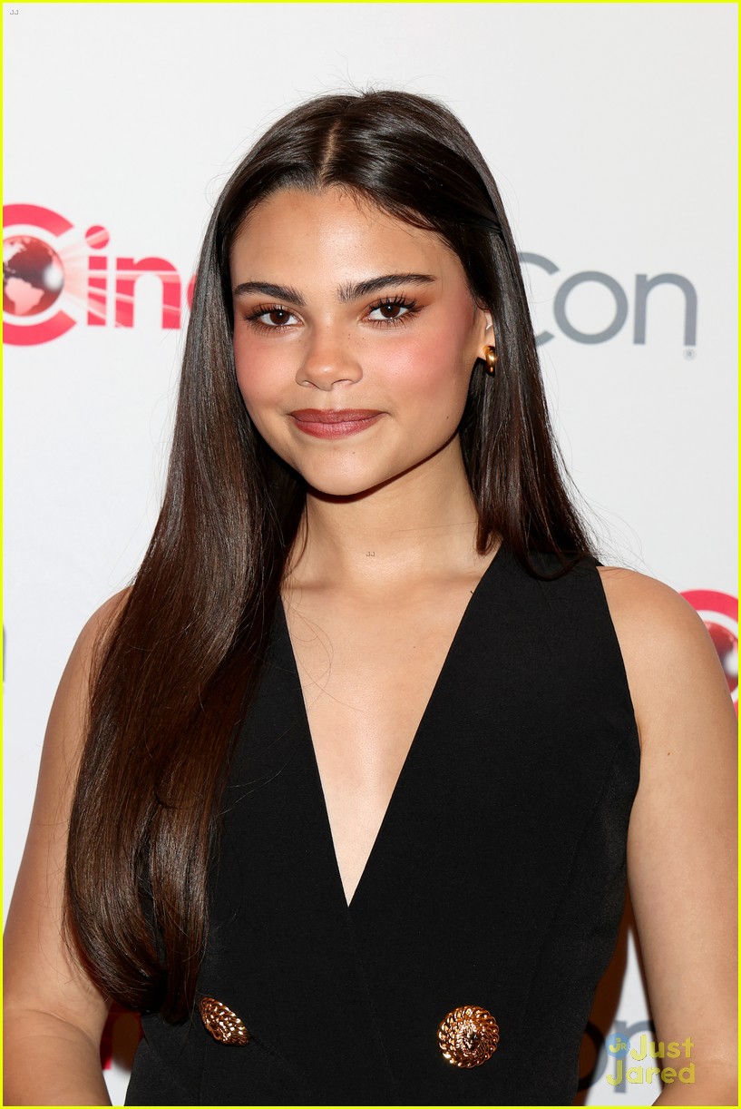 Ariana Greenblatt Honored With Rising Star at CinemaCon Awards 2024 ...