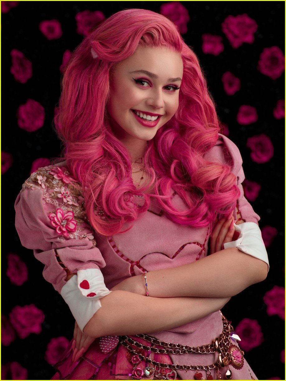 descendants the rise of red character photos revealed 03.