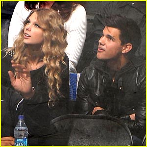 Taylor Swift & Taylor Lautner: Hockey Date Night!