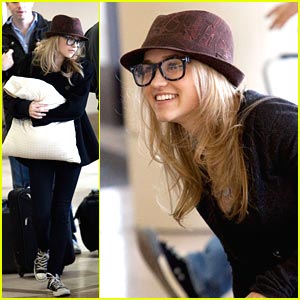 Emily Osment is LAX Laughy